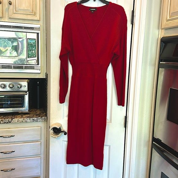 Red sweater dress size Medium Express - Picture 1 of 10